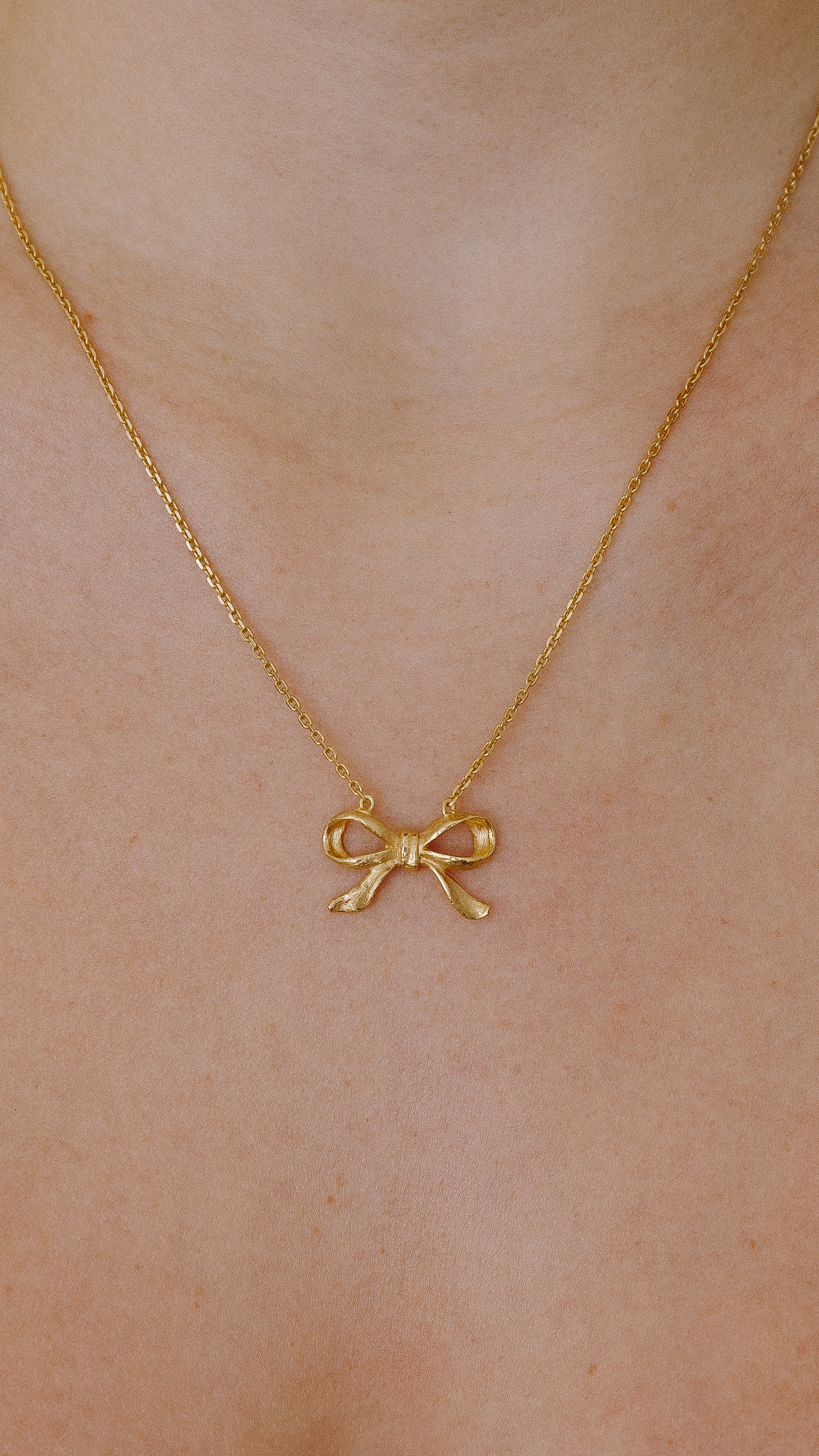BOW PEEP NECKLACE GOLD