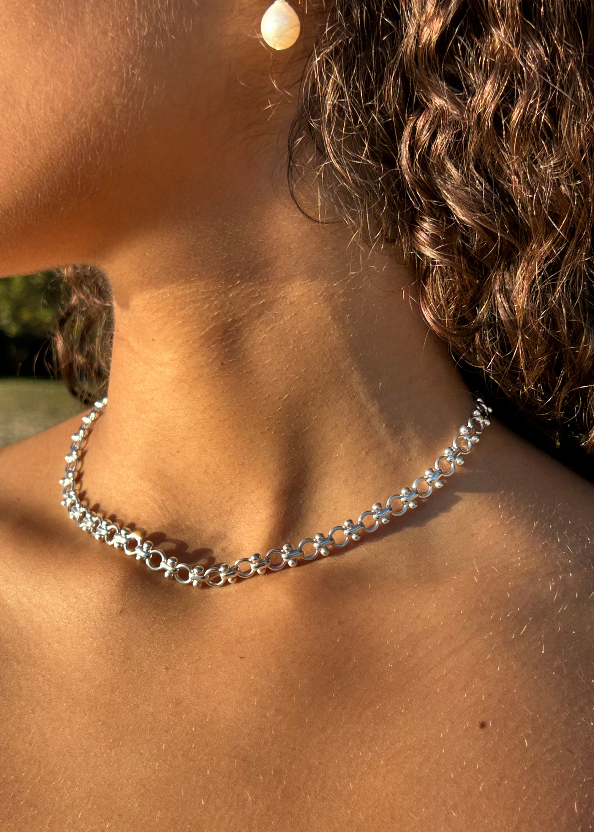 BALL AND CHAIN NECKLACE SILVER