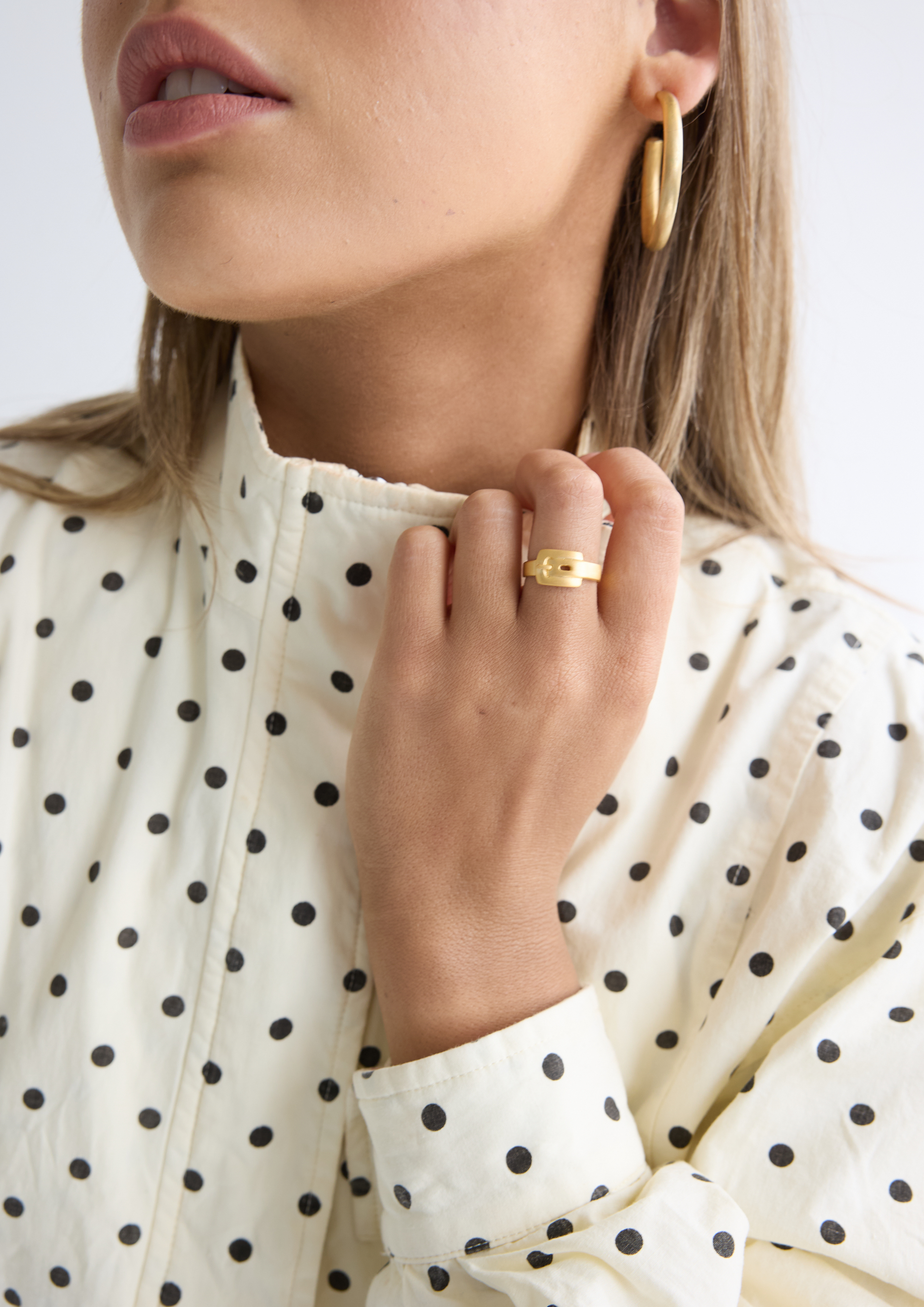 BABY BUCKLE RING GOLD