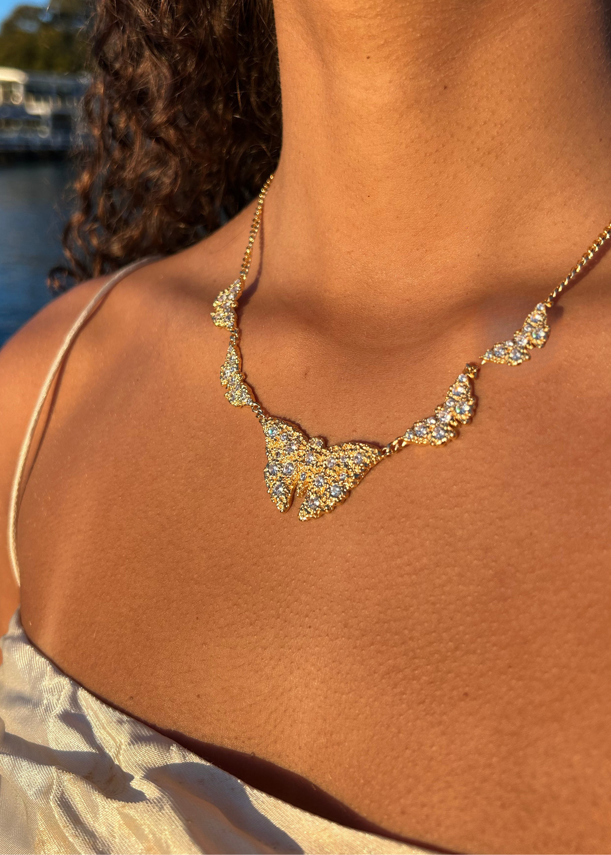 BUTTERFLY NECKLACE GOLD