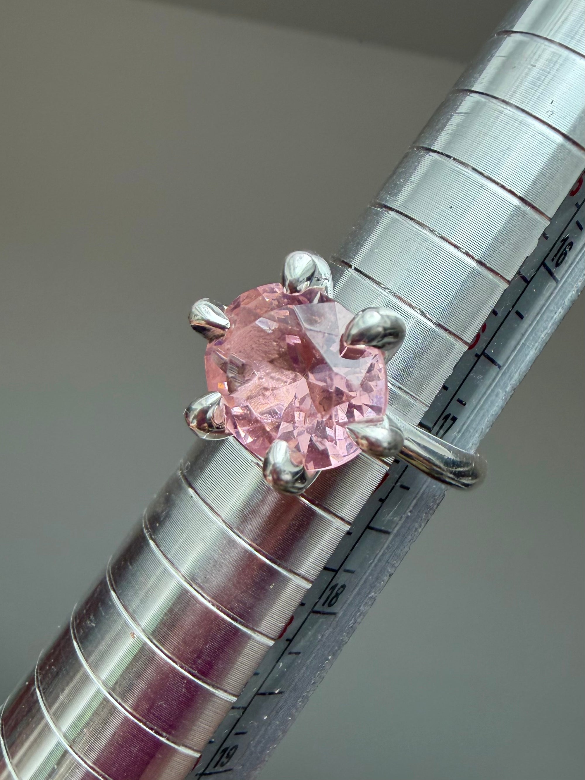 DIVA RING PINK SILVER