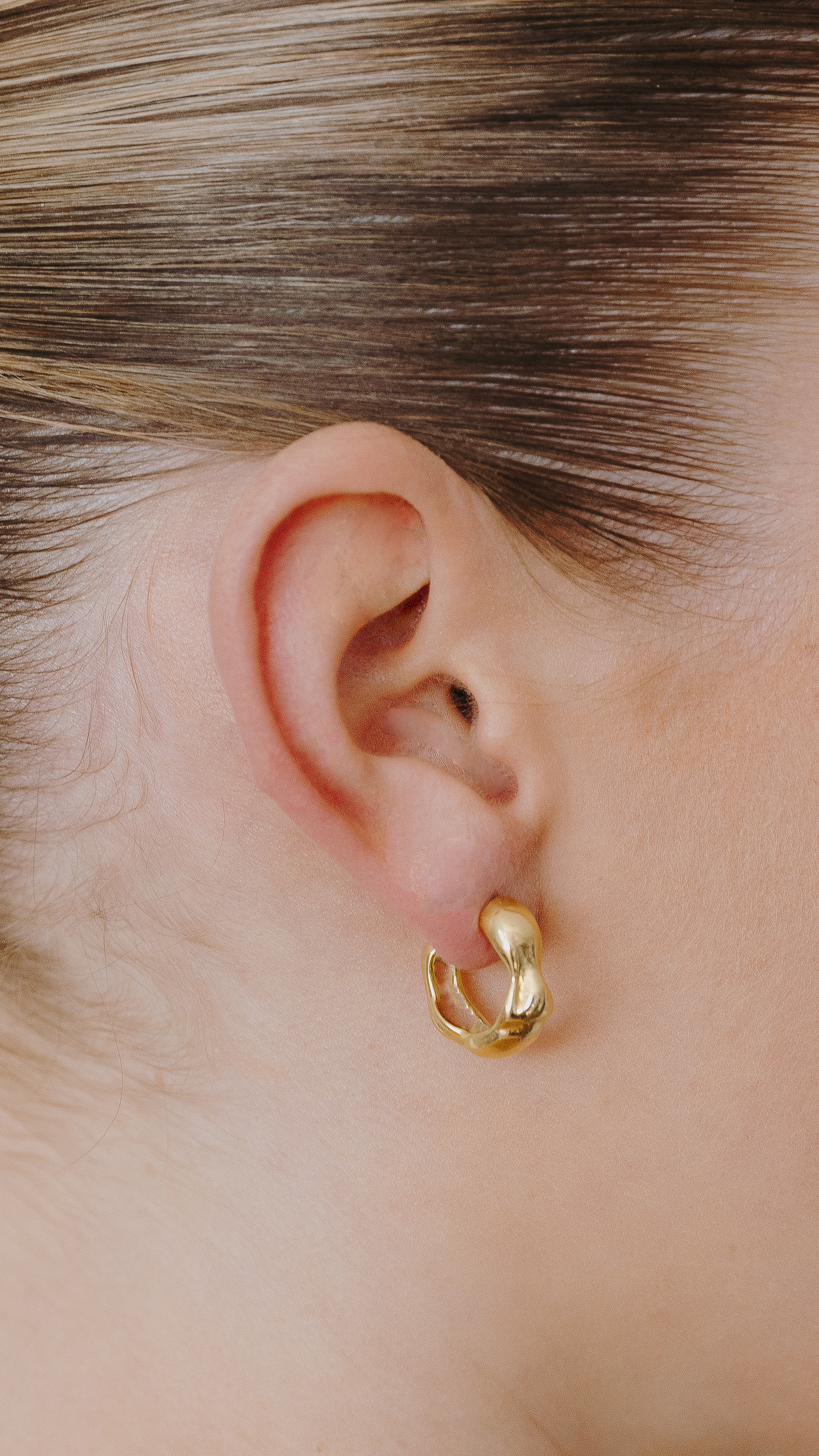 ARCHER EARRINGS GOLD 18mm