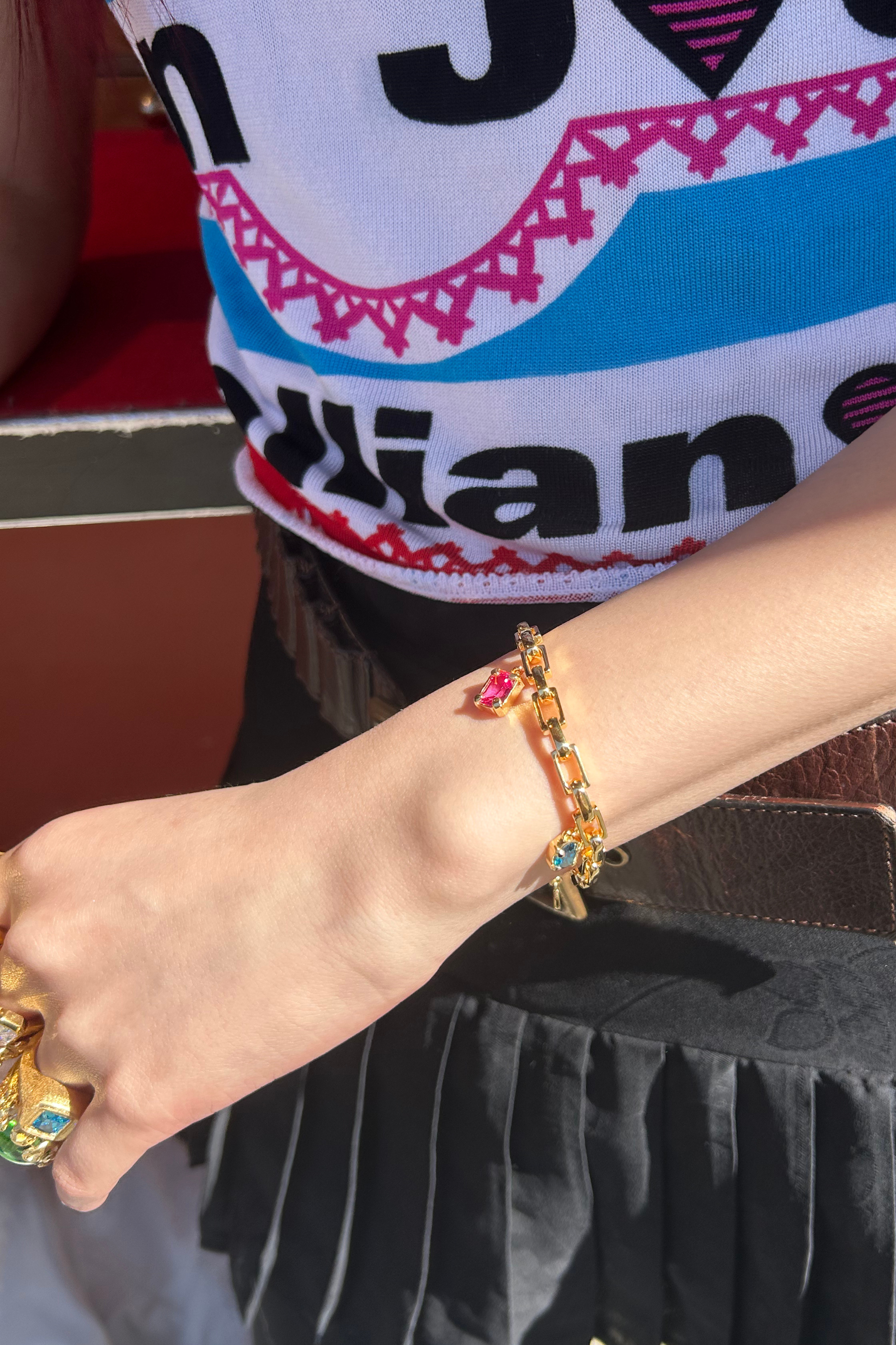 SHE'S A CHARMER BRACELET GOLD